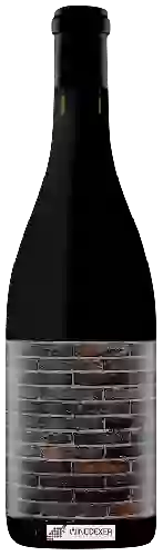 Wijnmakerij Brick & Mortar - Cougar Rock Vineyard Pinot Noir