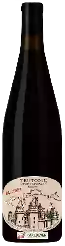 Wijnmakerij Teutonic - Laurel Vineyard Bergspitze Whole Cluster Pinot Noir