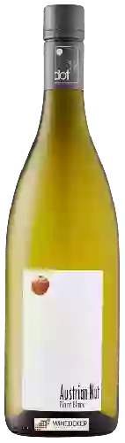 Wijnmakerij Weingut R&A Pfaffl - Austrian Nut Pinot Blanc