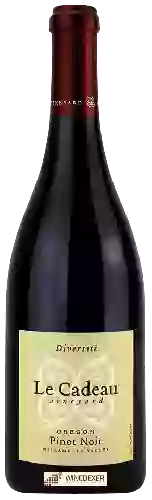 Domaine Le Cadeau Vineyard - Diversité Pinot Noir