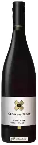 Bodega Carrick - Crown & Cross Pinot Noir