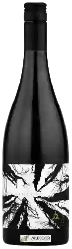 Winery Two Tonne Tasmania - The Dog & Wolf Pinot Noir